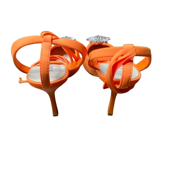 Shoes - Picture 3 of 3